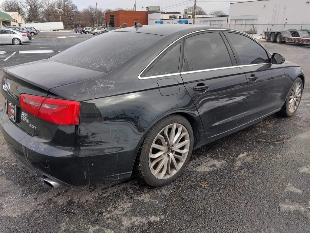 Audi A6 2.0T Premium Sedan FrontTrak Multitronic 2012