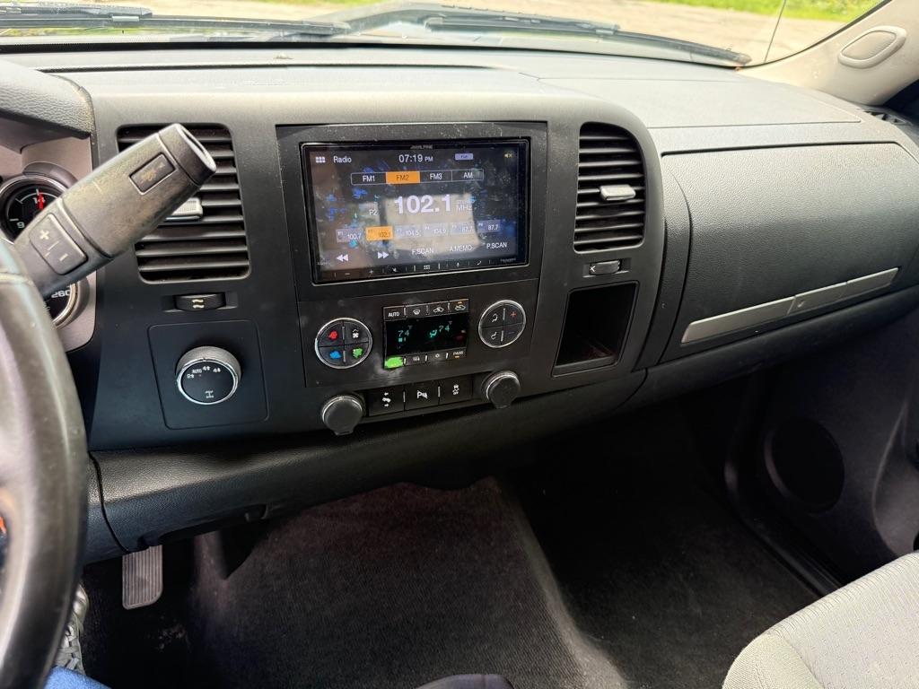 Chevrolet Silverado 1500 LT Crew Cab 4WD 2012