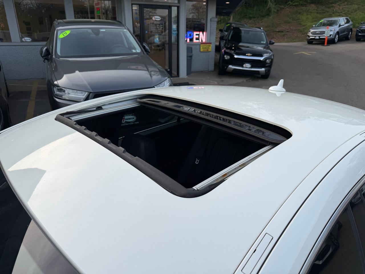 Mercedes-Benz CLS 4dr Sdn CLS 550 4MATIC 2016