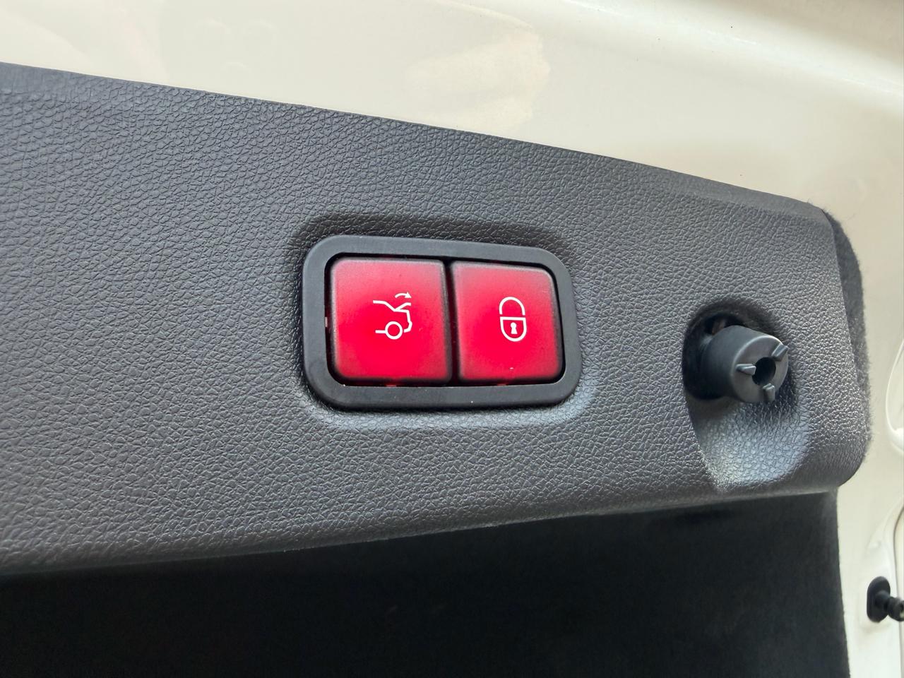 Mercedes-Benz CLS 4dr Sdn CLS 550 4MATIC 2016