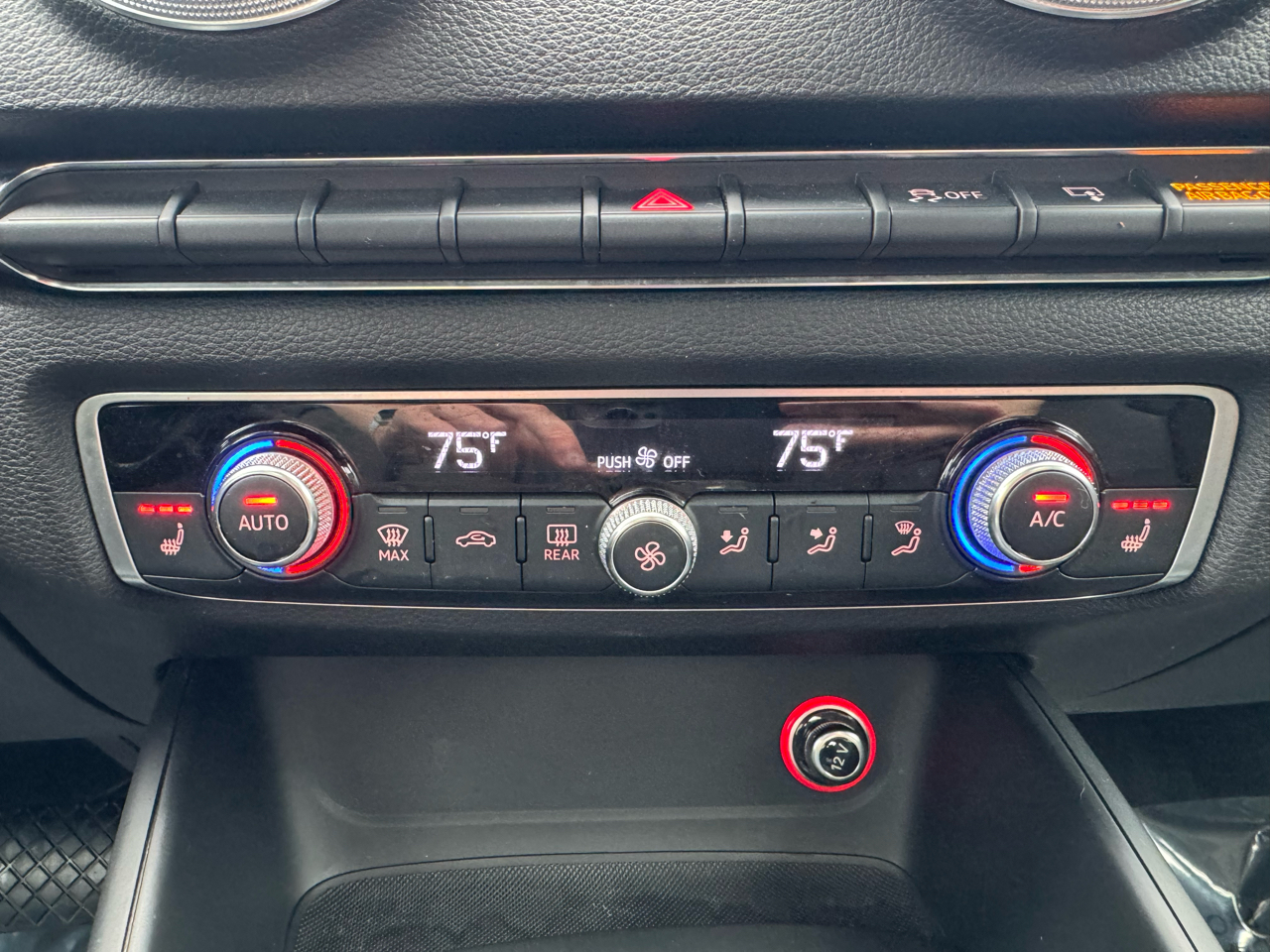 Audi A3 4dr Sdn quattro 2.0T Premium Plus 2015 Audi A3 4dr Sdn quattro 2.0T Premium Plus 2015