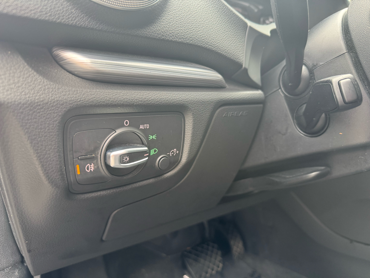 Audi A3 4dr Sdn quattro 2.0T Premium Plus 2015 Audi A3 4dr Sdn quattro 2.0T Premium Plus 2015