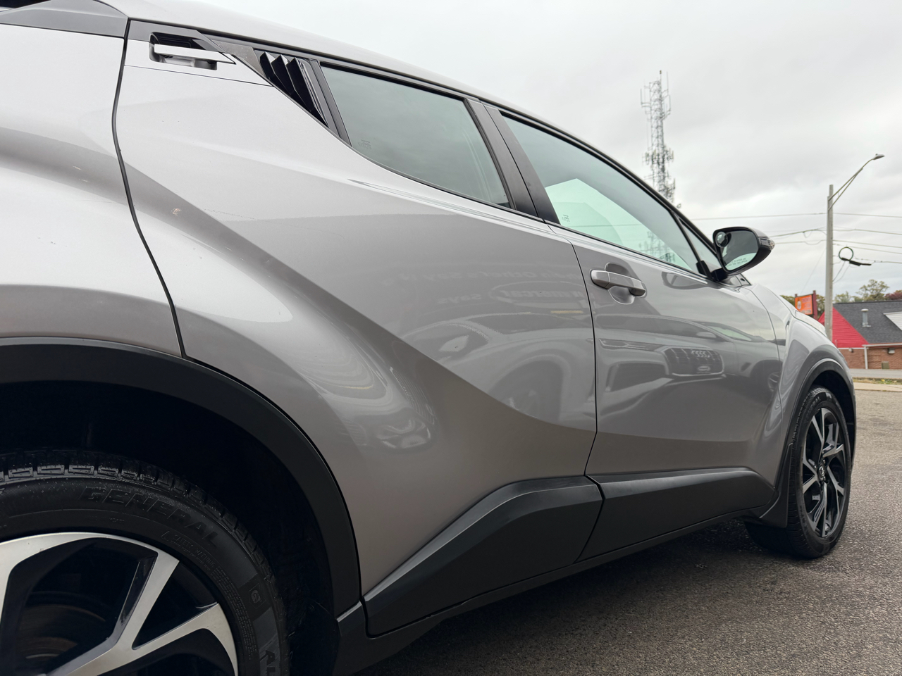 Toyota C-HR XLE FWD (Natl) 2018 Toyota C-HR XLE FWD (Natl) 2018