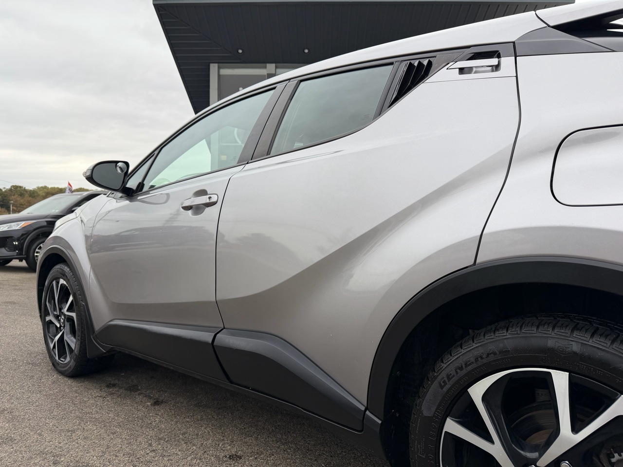 Toyota C-HR XLE FWD (Natl) 2018 Toyota C-HR XLE FWD (Natl) 2018