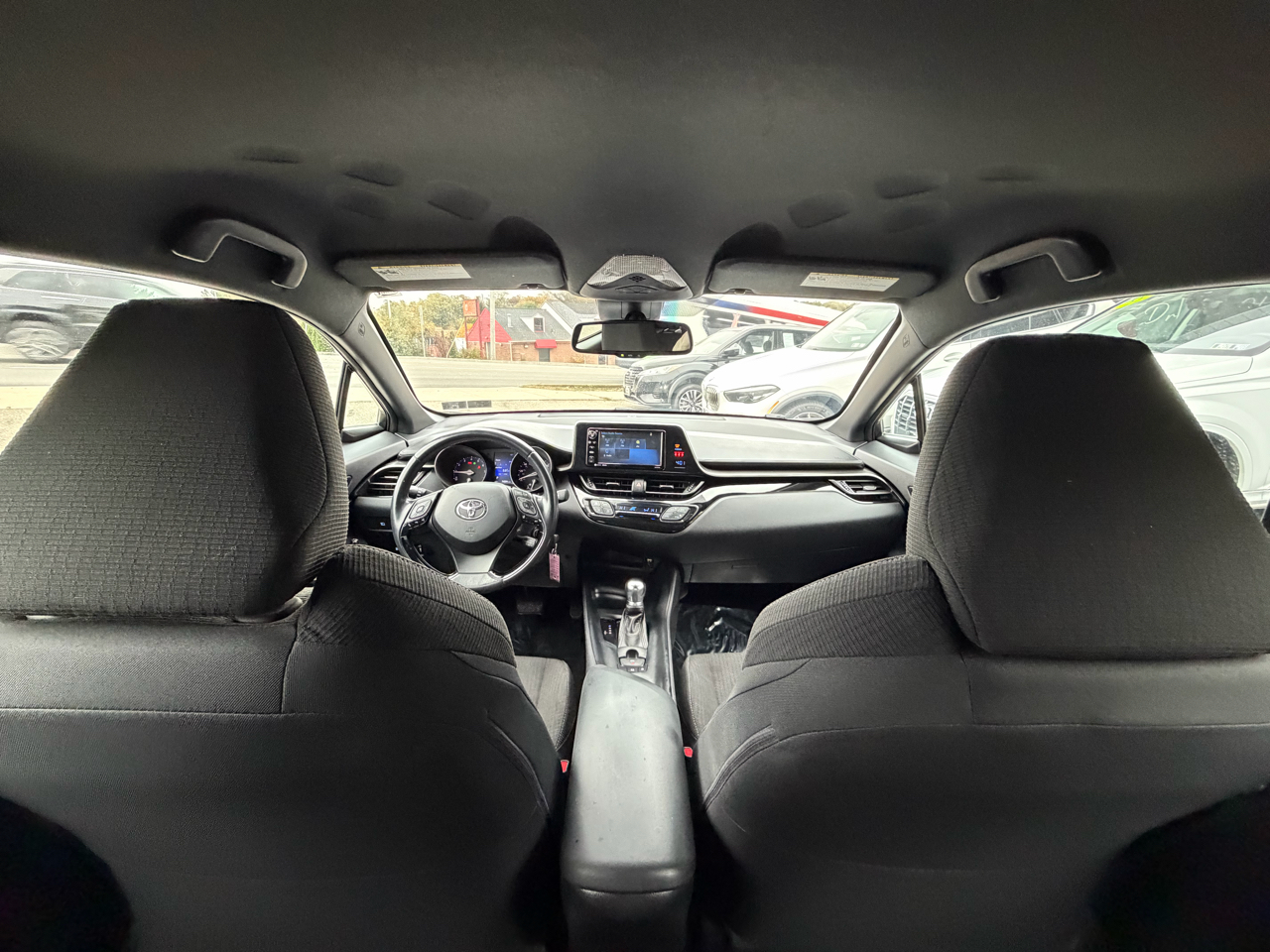 Toyota C-HR XLE FWD (Natl) 2018 Toyota C-HR XLE FWD (Natl) 2018