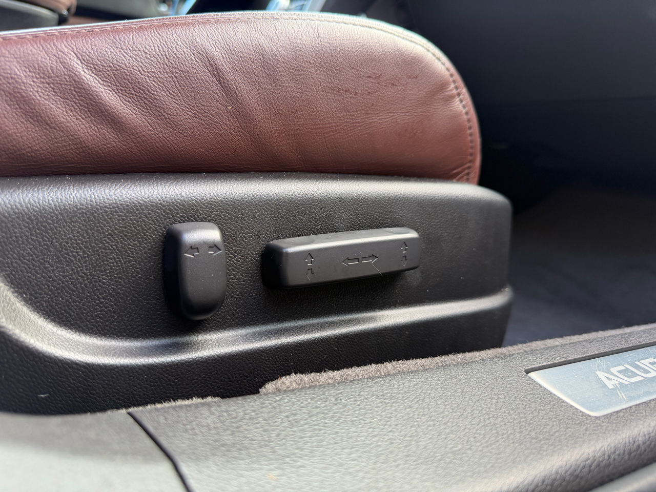 Acura TLX 4dr Sdn FWD V6 Tech 2015 Acura TLX 4dr Sdn FWD V6 Tech 2015