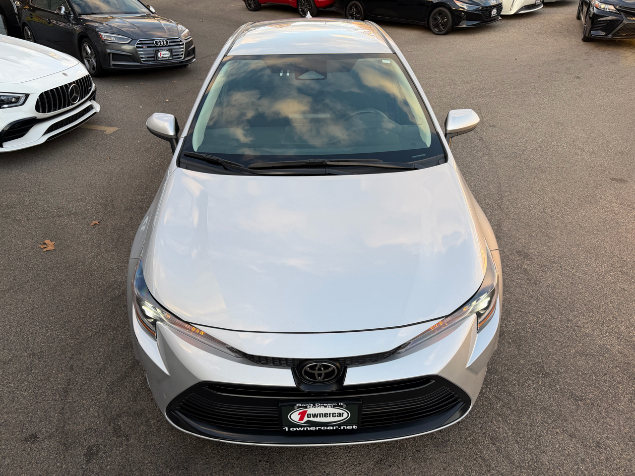 2023 Toyota Corolla LE photo 3