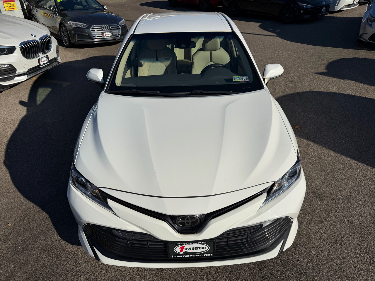 2018 Toyota Camry SE XLE photo 3