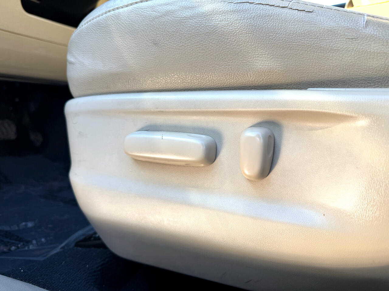 Toyota Venza 4dr Wgn V6 FWD (Natl) 2011