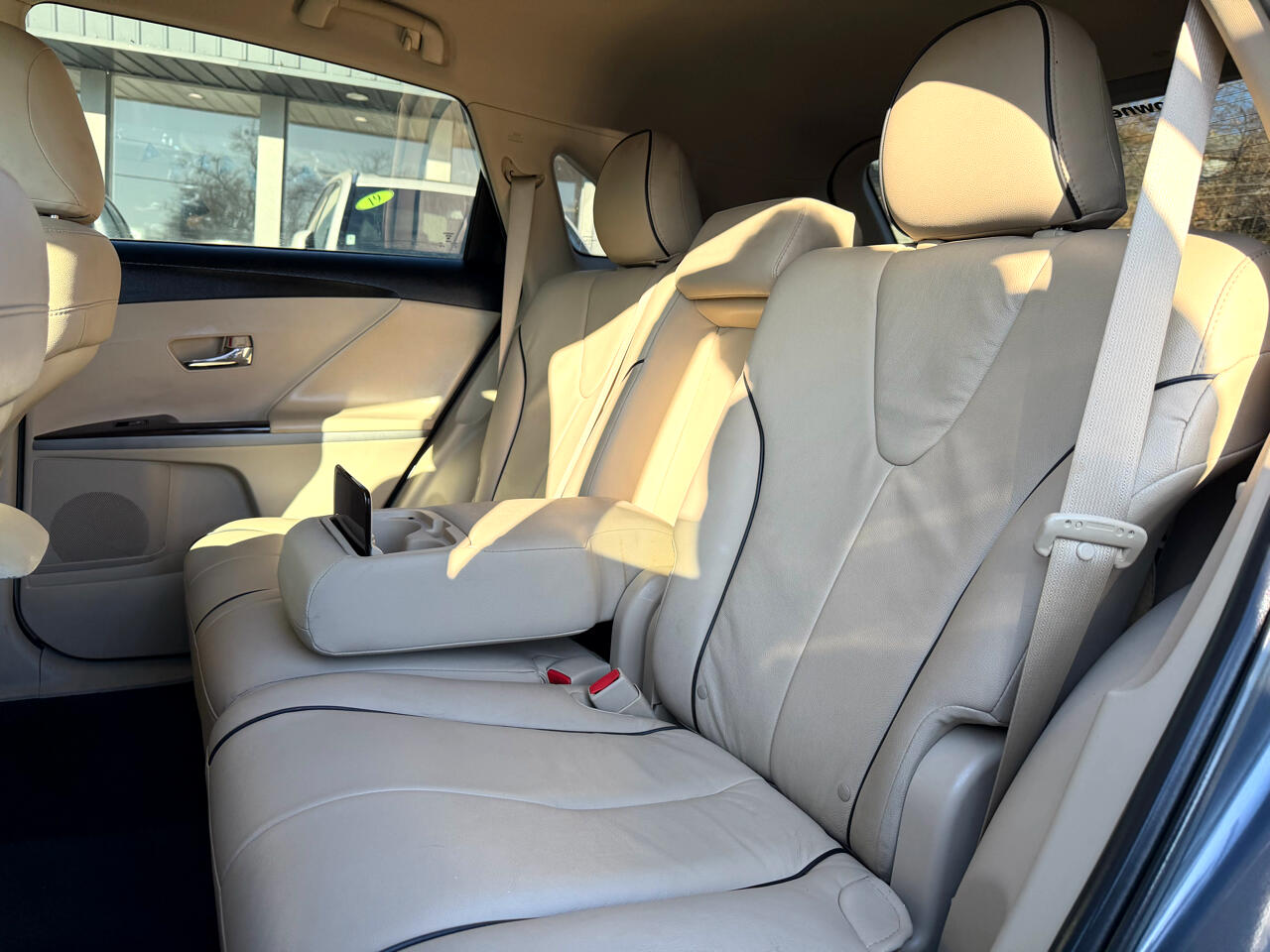 Toyota Venza 4dr Wgn V6 FWD (Natl) 2011