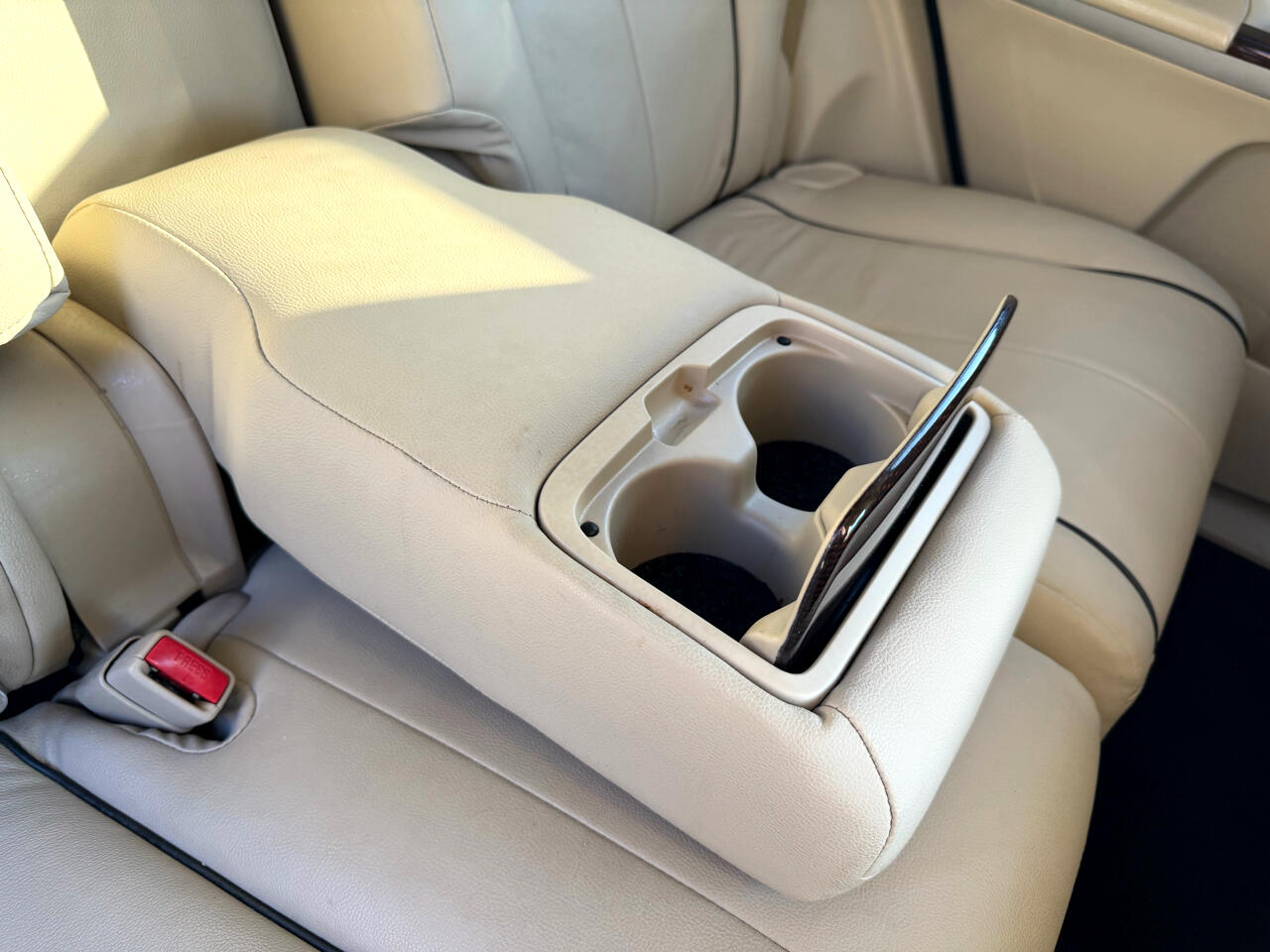 Toyota Venza 4dr Wgn V6 FWD (Natl) 2011