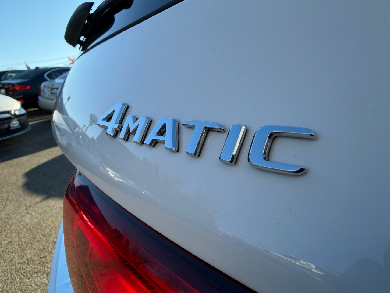 Mercedes-Benz GLB GLB 250 4MATIC SUV 2023