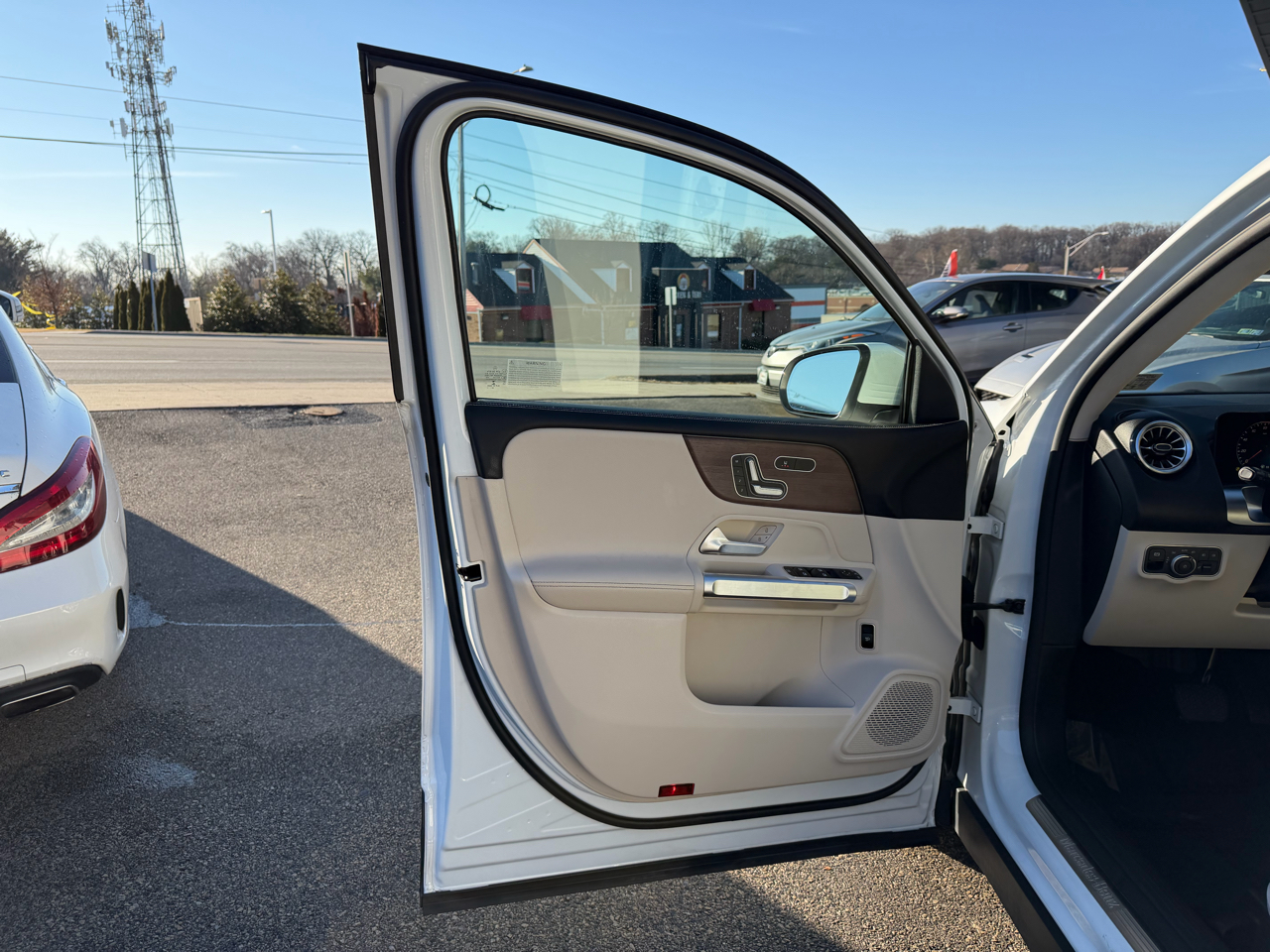 Mercedes-Benz GLB GLB 250 4MATIC SUV 2023