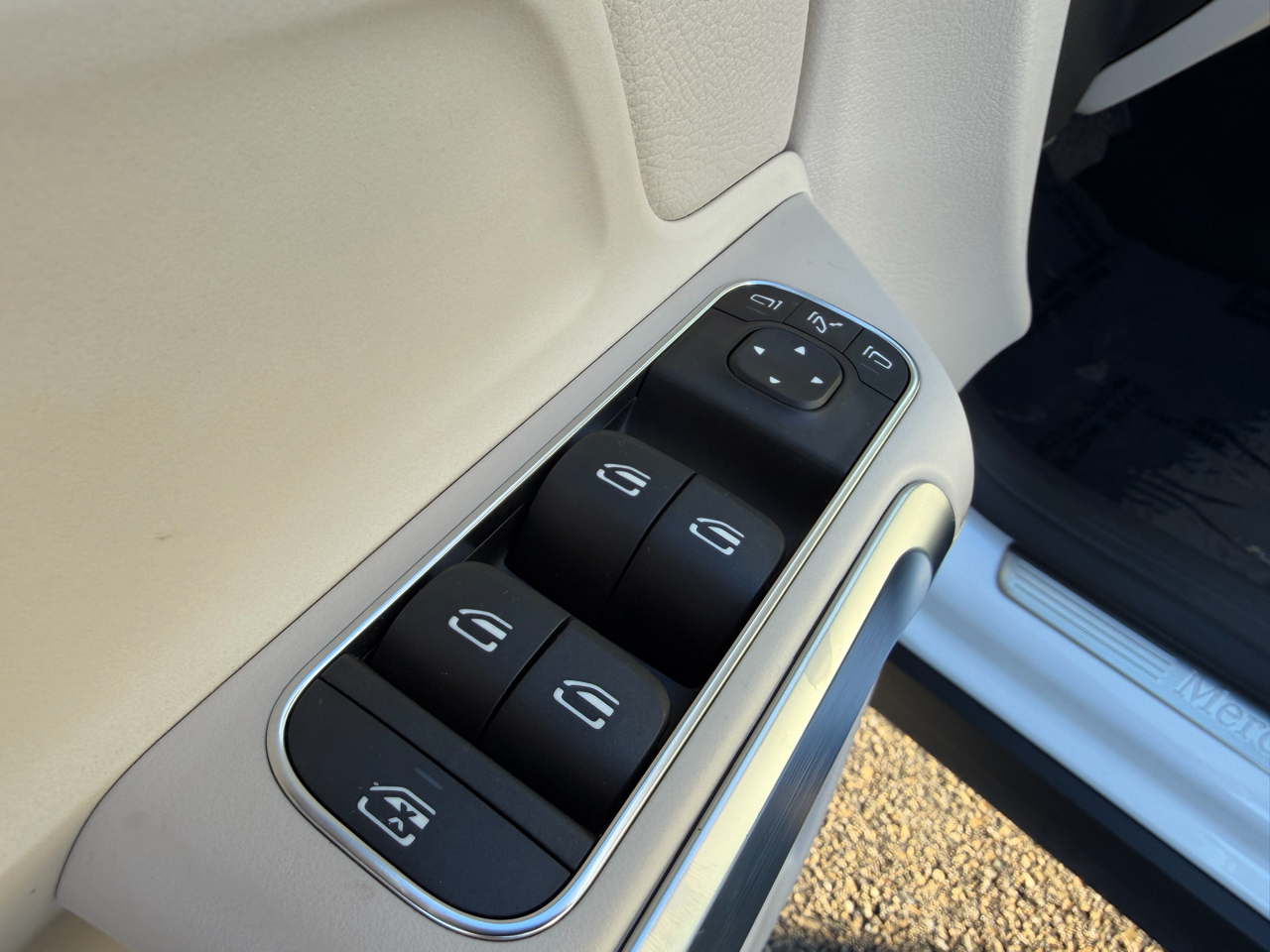 Mercedes-Benz GLB GLB 250 4MATIC SUV 2023