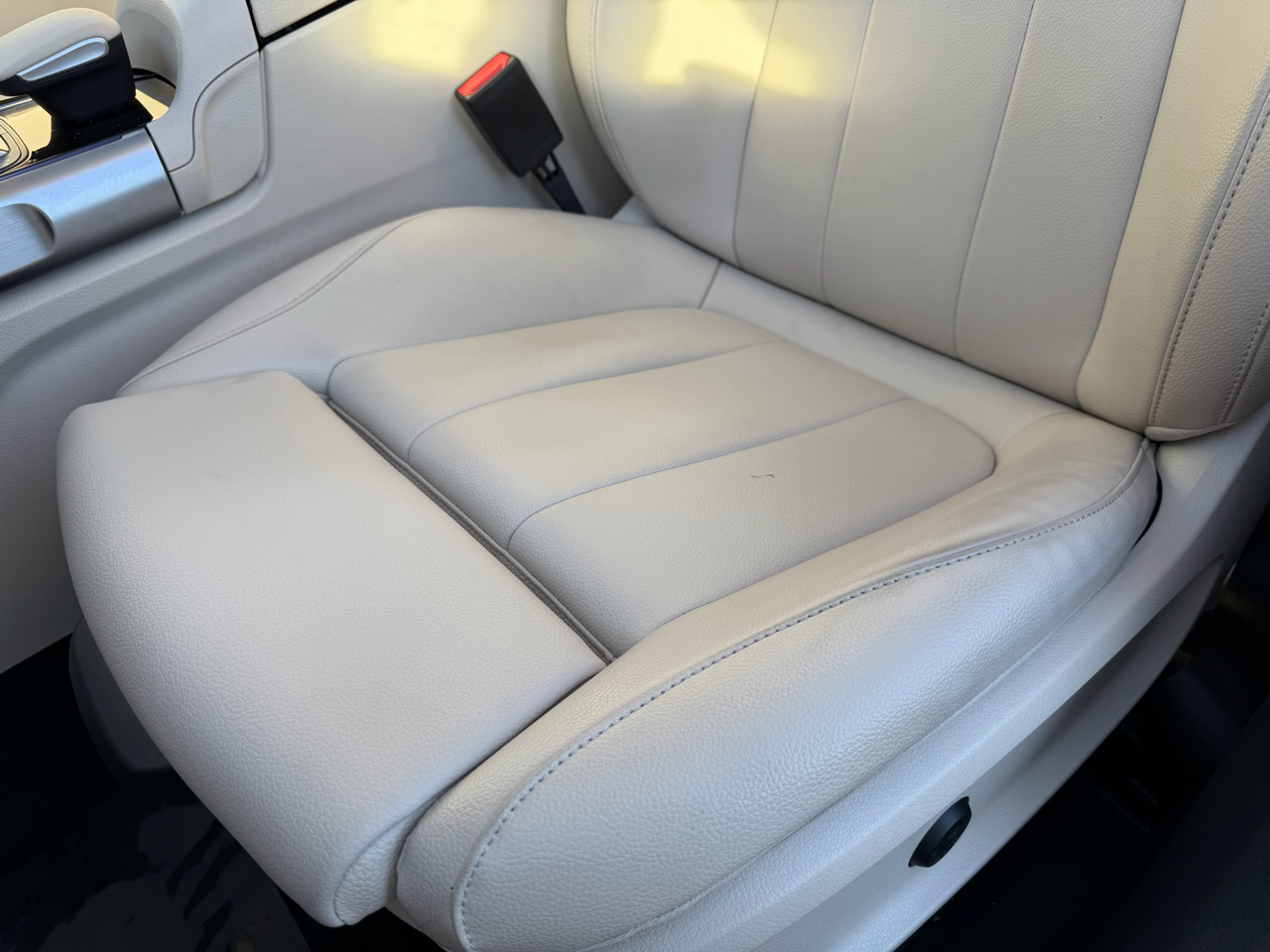 Mercedes-Benz GLB GLB 250 4MATIC SUV 2023