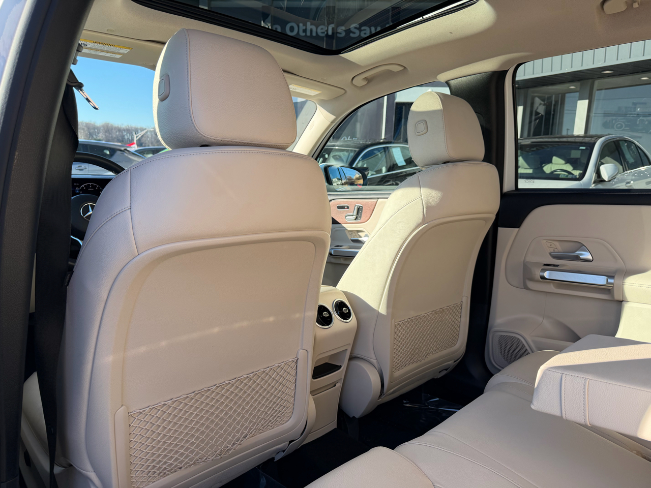 Mercedes-Benz GLB GLB 250 4MATIC SUV 2023