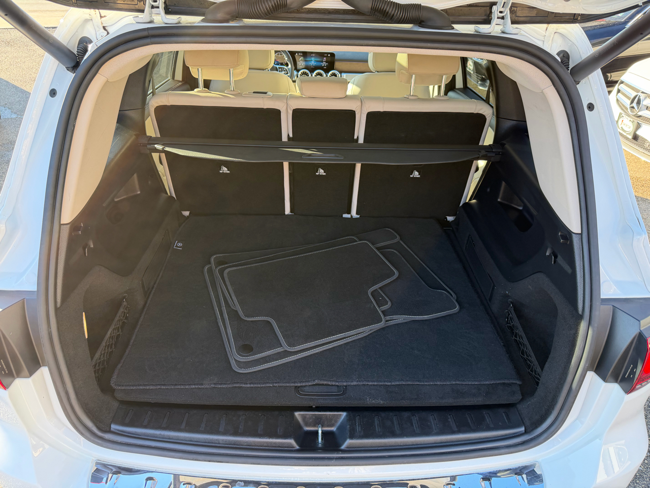 Mercedes-Benz GLB GLB 250 4MATIC SUV 2023