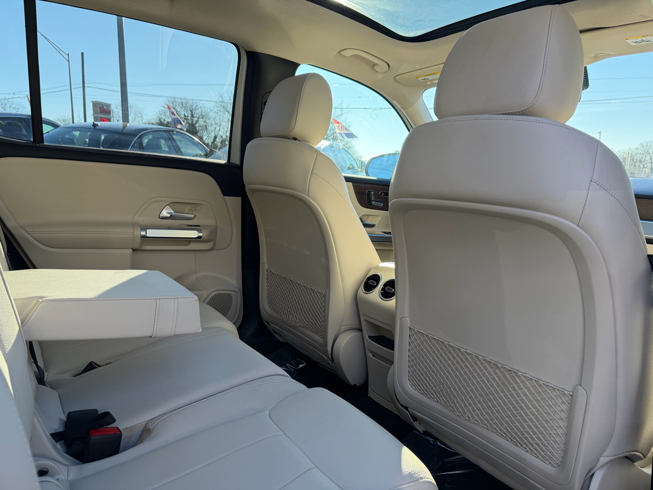 Mercedes-Benz GLB GLB 250 4MATIC SUV 2023