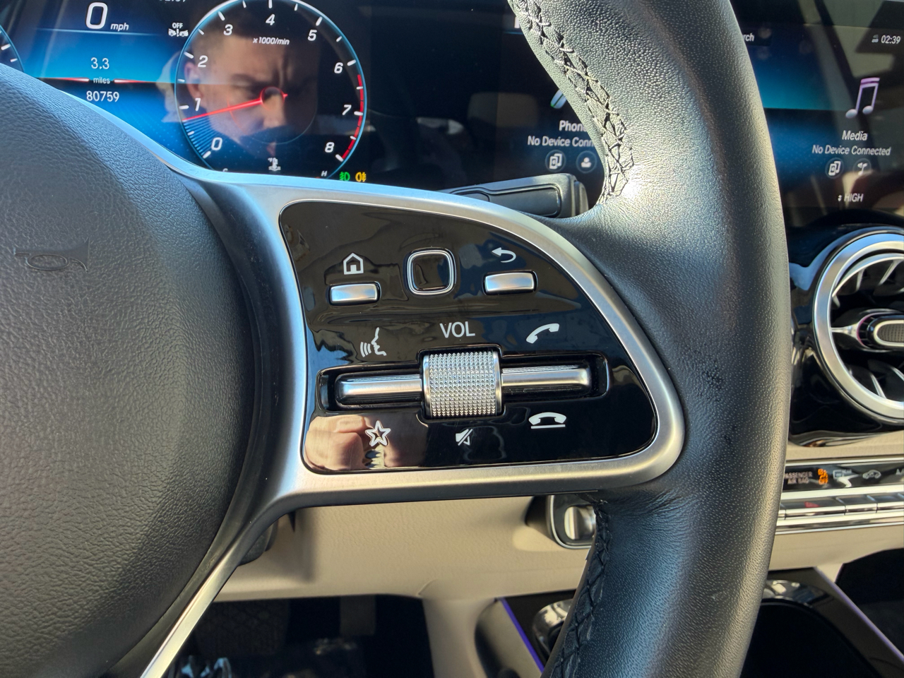 Mercedes-Benz GLB GLB 250 4MATIC SUV 2023