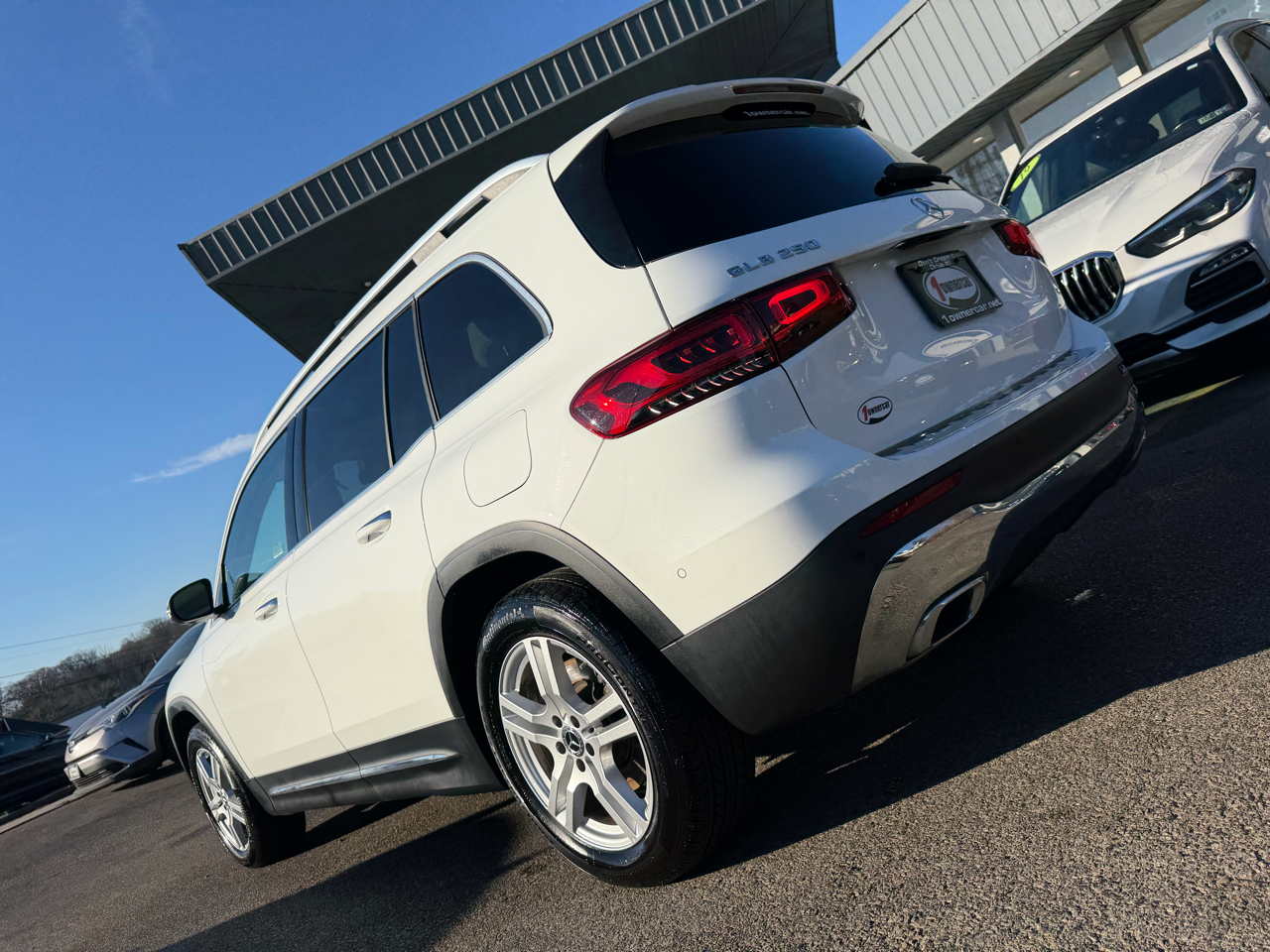 Mercedes-Benz GLB GLB 250 4MATIC SUV 2023