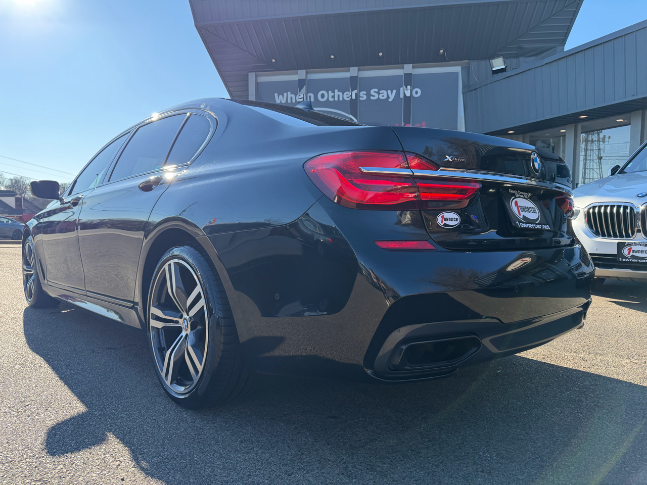 BMW 7 Series 4dr Sdn 750i xDrive AWD 2018