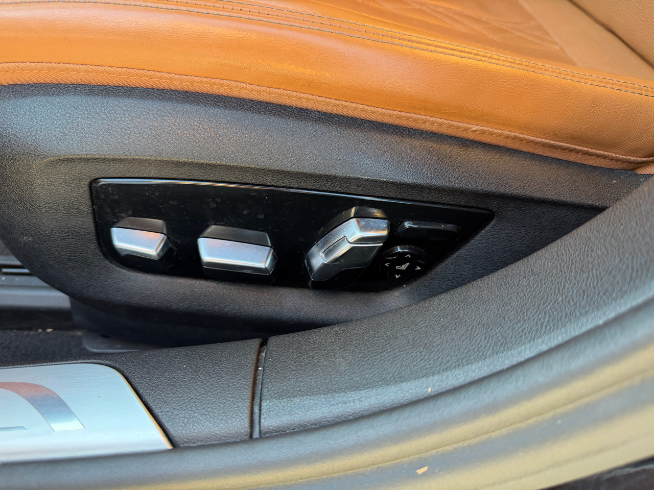 BMW 7 Series 4dr Sdn 750i xDrive AWD 2018