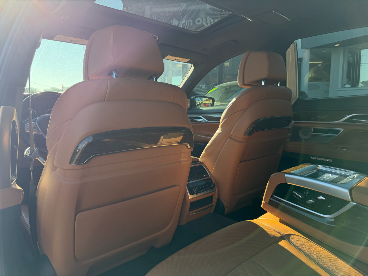 BMW 7 Series 4dr Sdn 750i xDrive AWD 2018