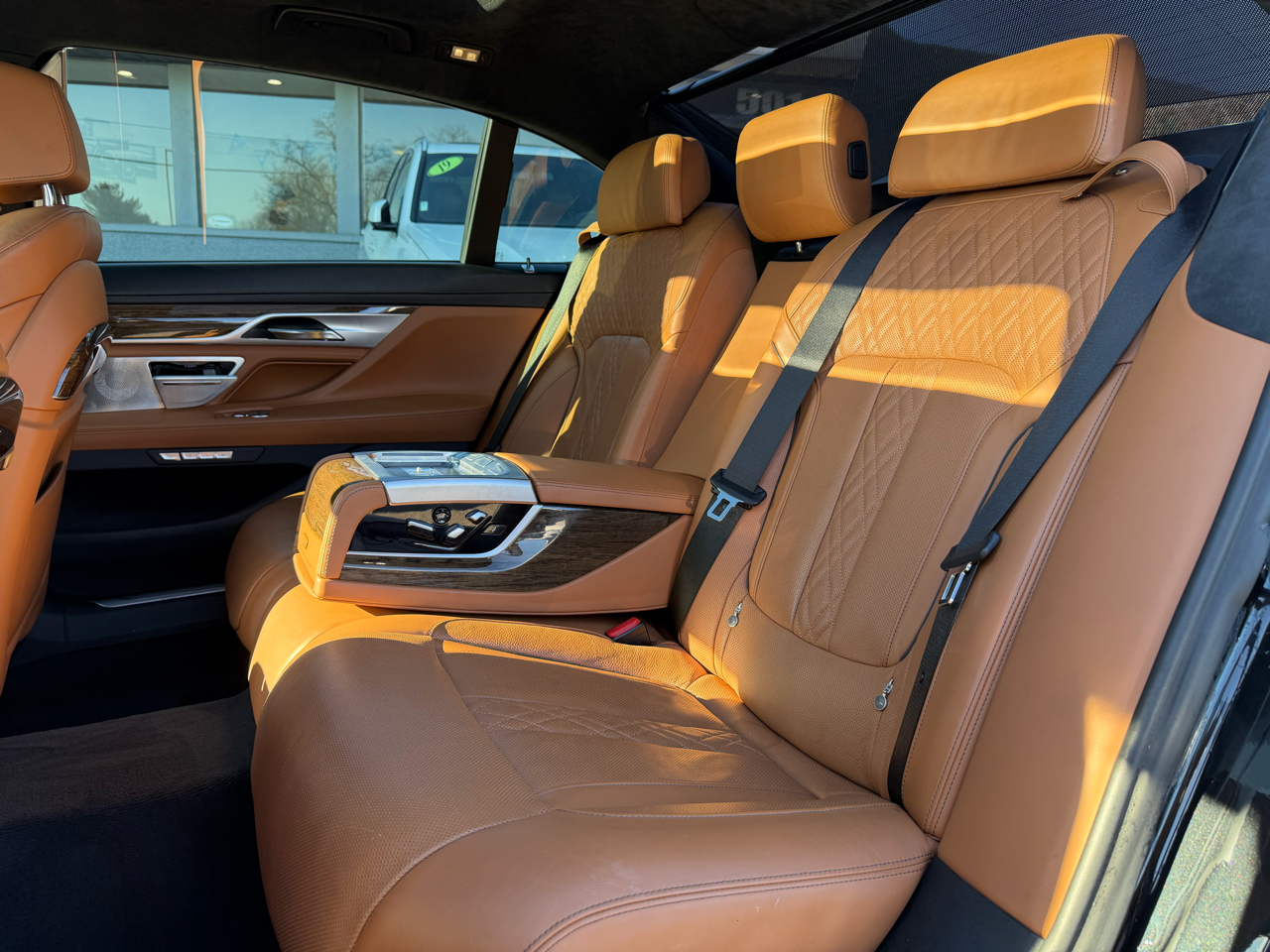 BMW 7 Series 4dr Sdn 750i xDrive AWD 2018