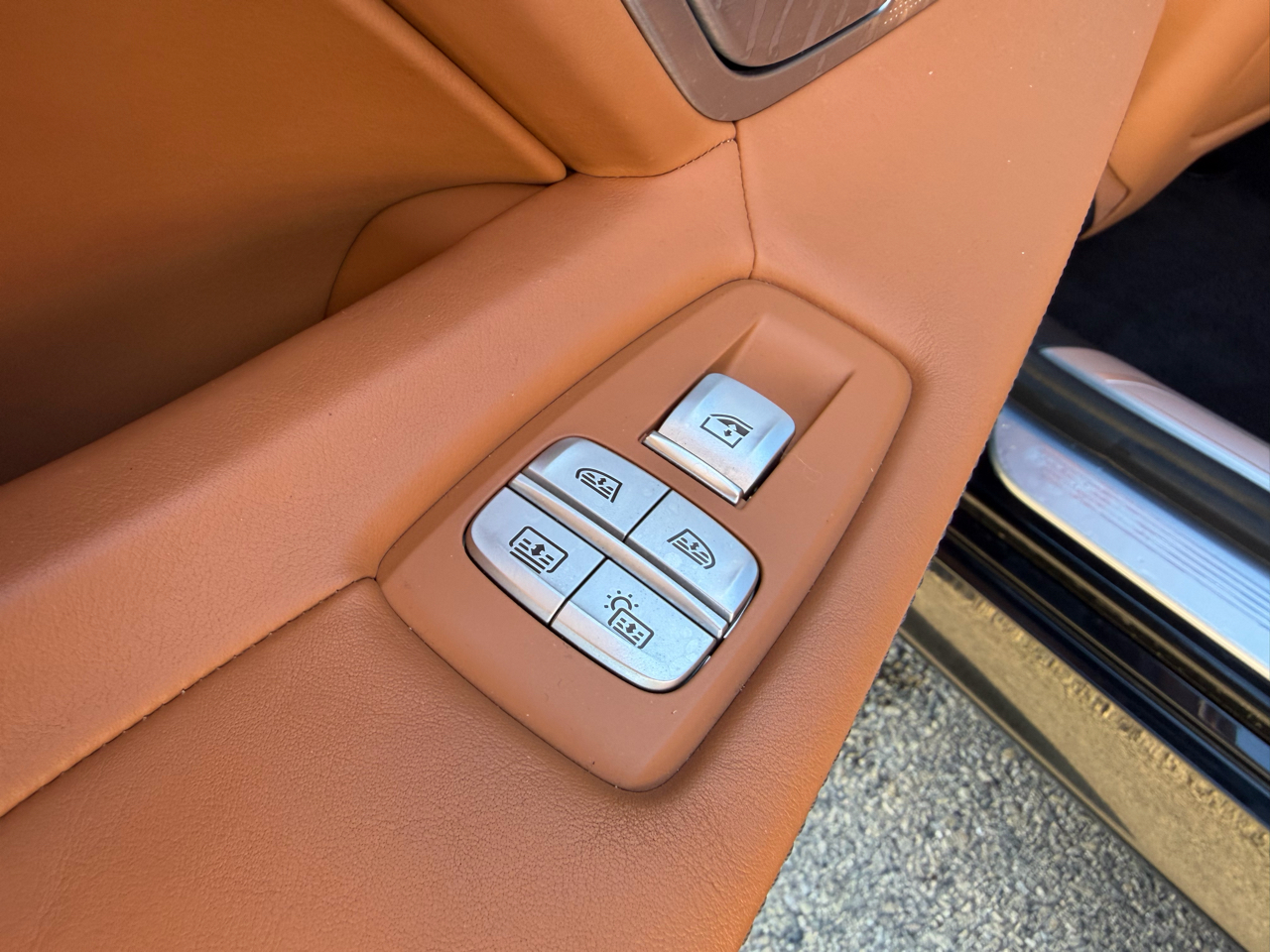 BMW 7 Series 4dr Sdn 750i xDrive AWD 2018