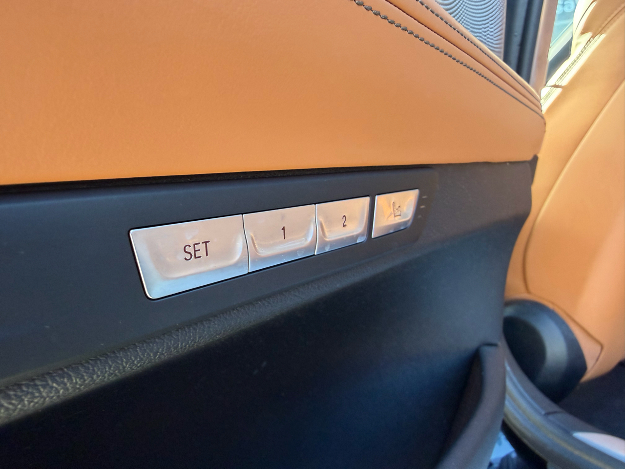 BMW 7 Series 4dr Sdn 750i xDrive AWD 2018