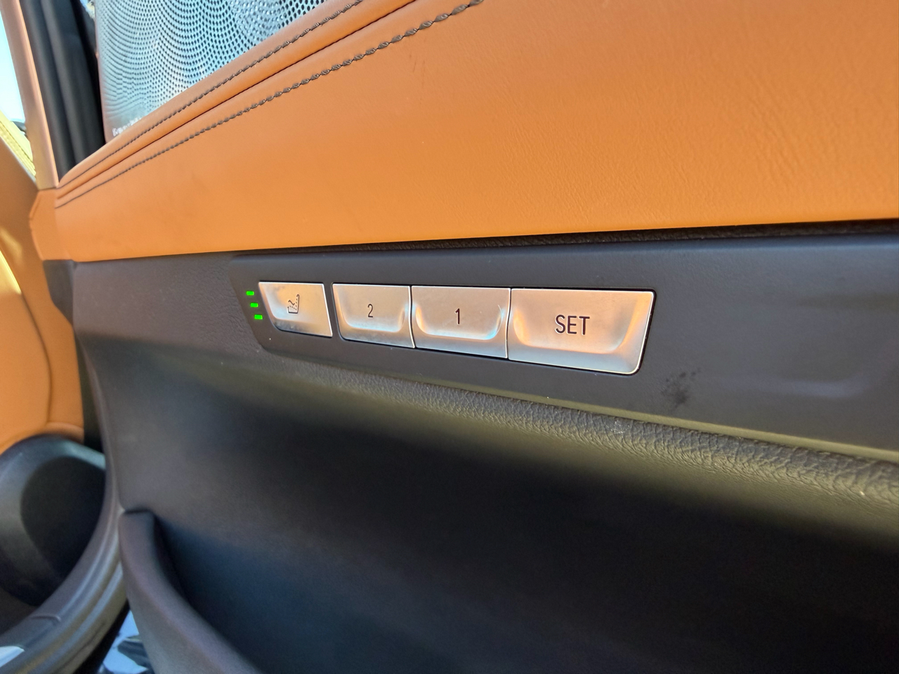 BMW 7 Series 4dr Sdn 750i xDrive AWD 2018