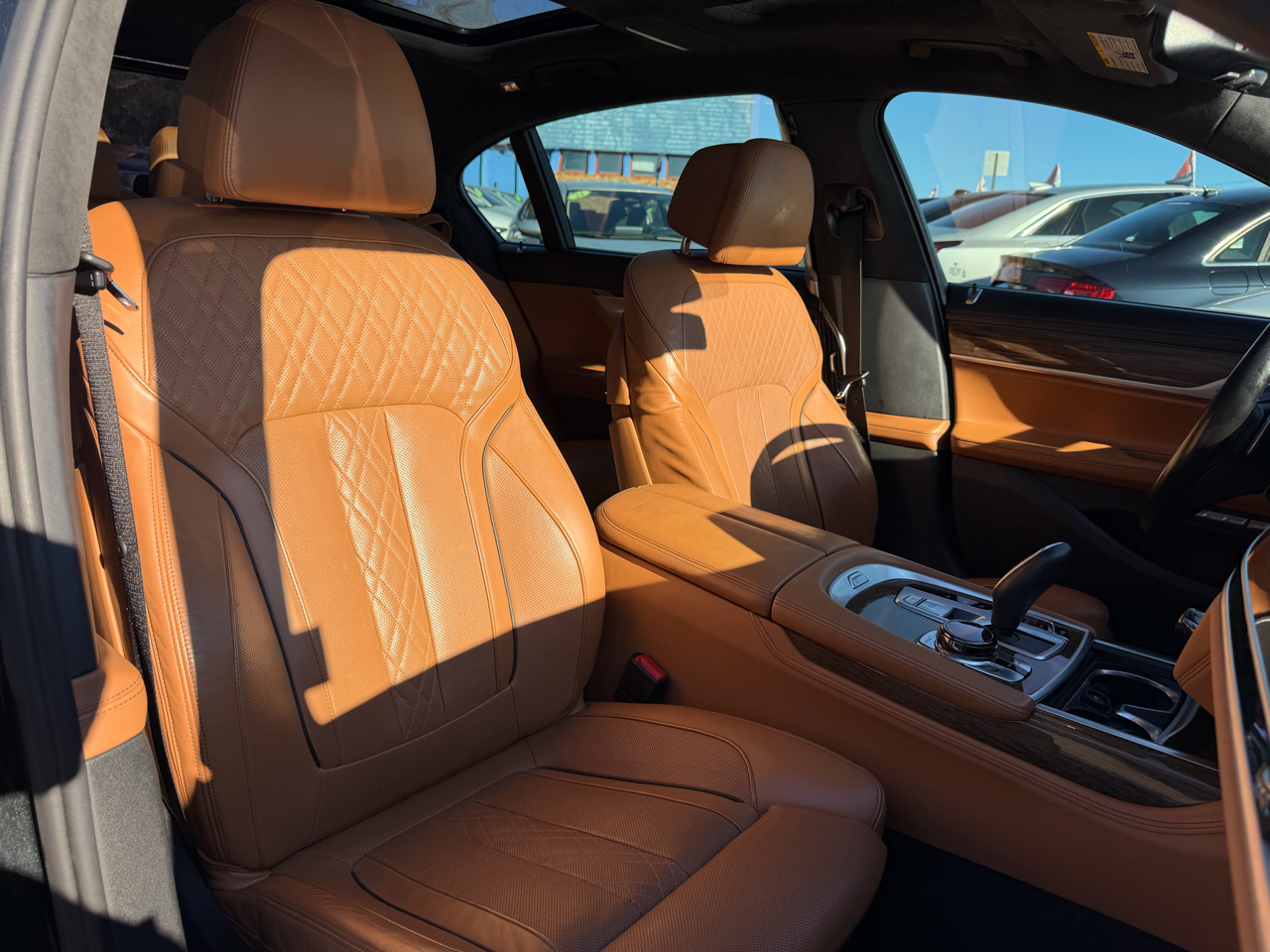 BMW 7 Series 4dr Sdn 750i xDrive AWD 2018