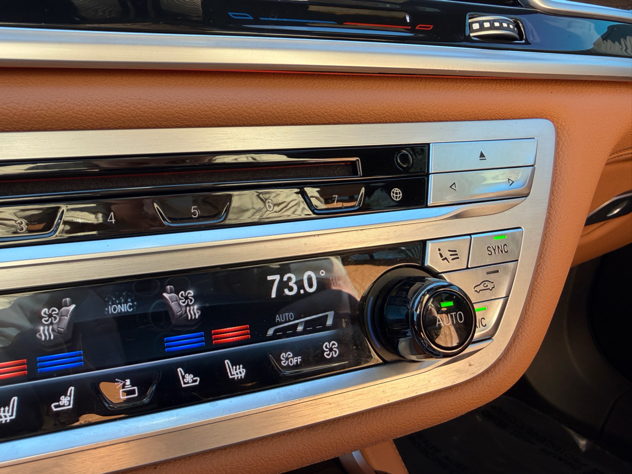 BMW 7 Series 4dr Sdn 750i xDrive AWD 2018