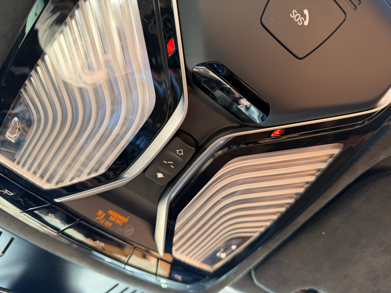 BMW 7 Series 4dr Sdn 750i xDrive AWD 2018