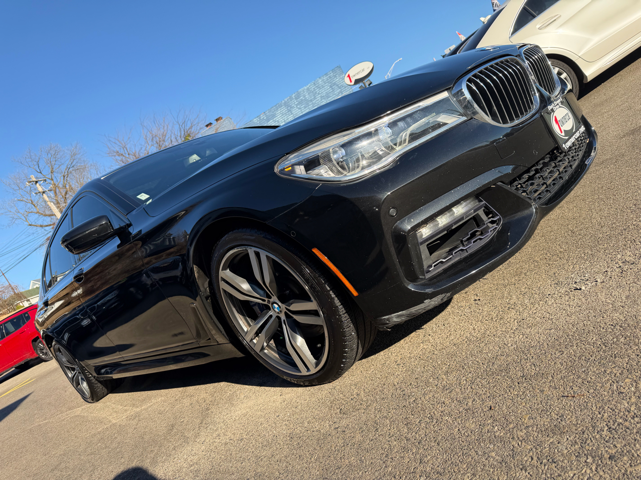 BMW 7 Series 4dr Sdn 750i xDrive AWD 2018