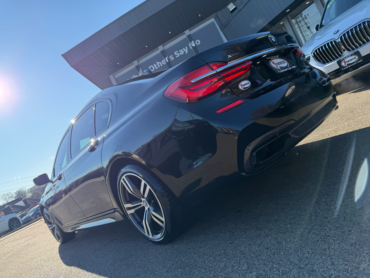 BMW 7 Series 4dr Sdn 750i xDrive AWD 2018