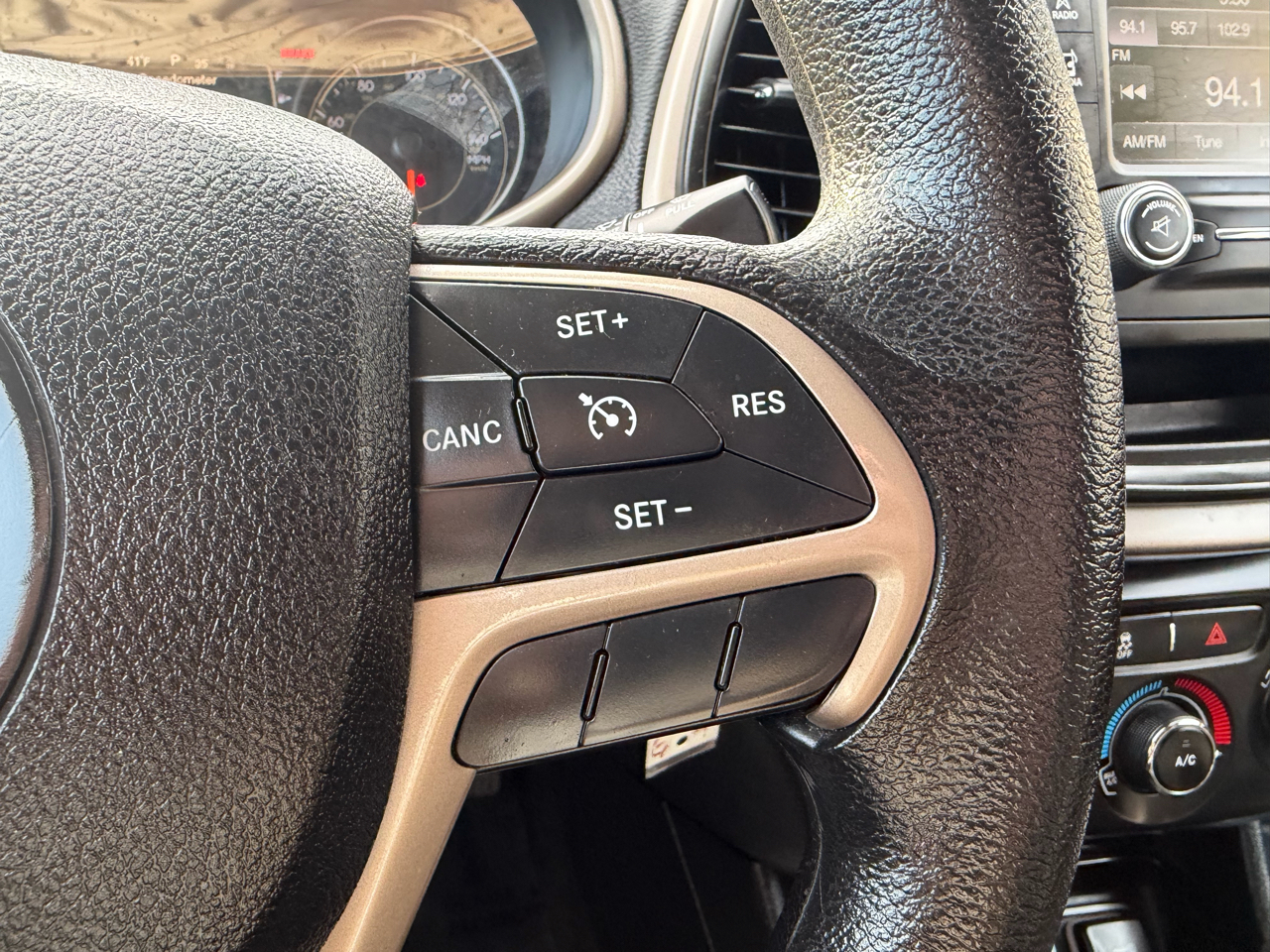 Jeep Cherokee FWD 4dr Sport 2016