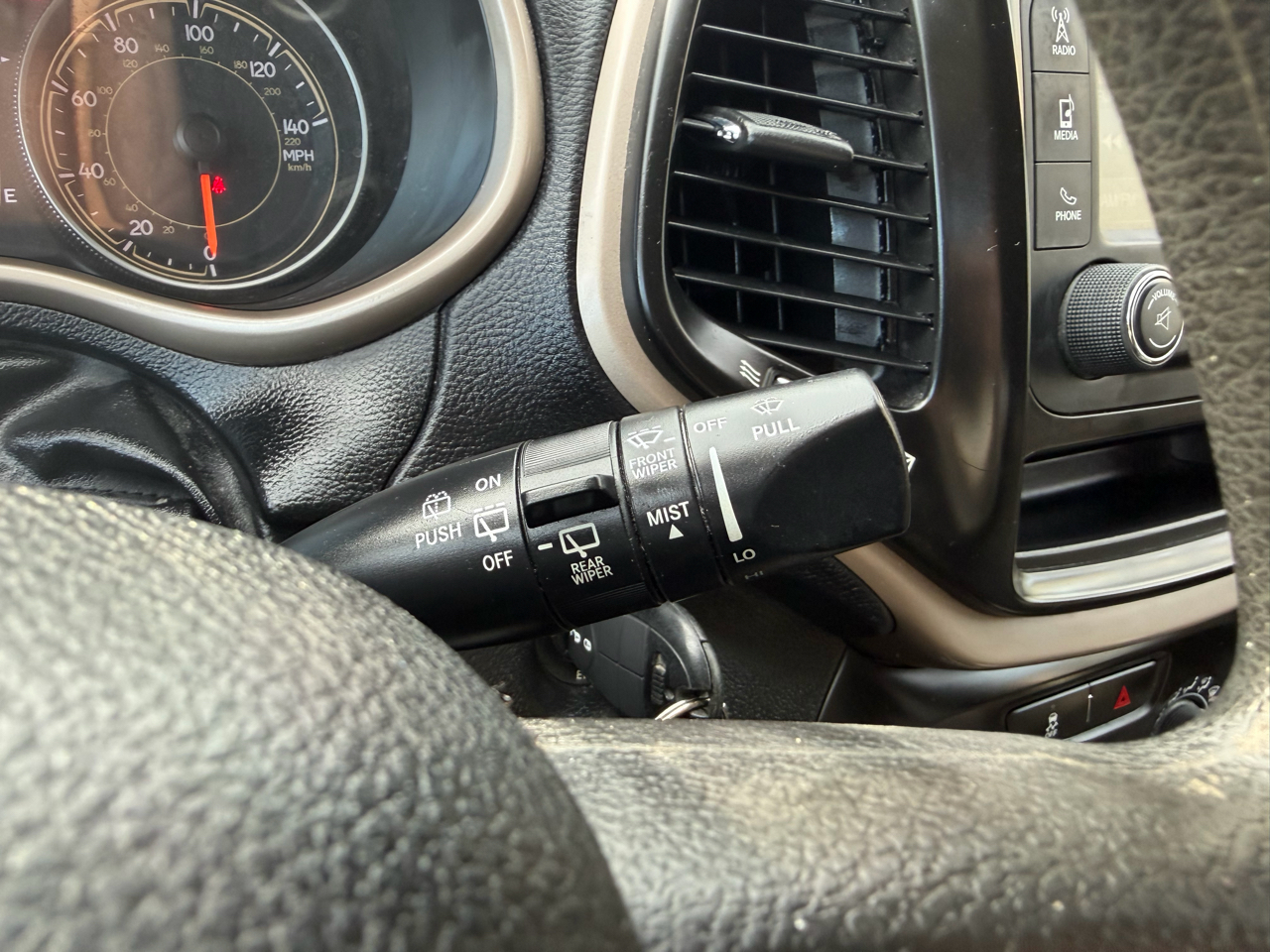 Jeep Cherokee FWD 4dr Sport 2016