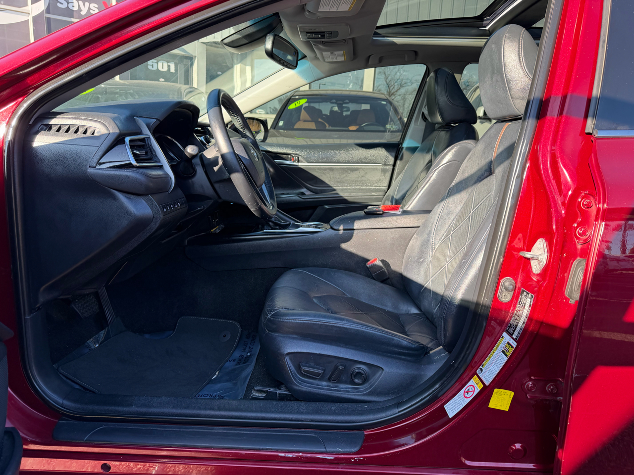 Toyota Camry XLE Auto (Natl) 2018