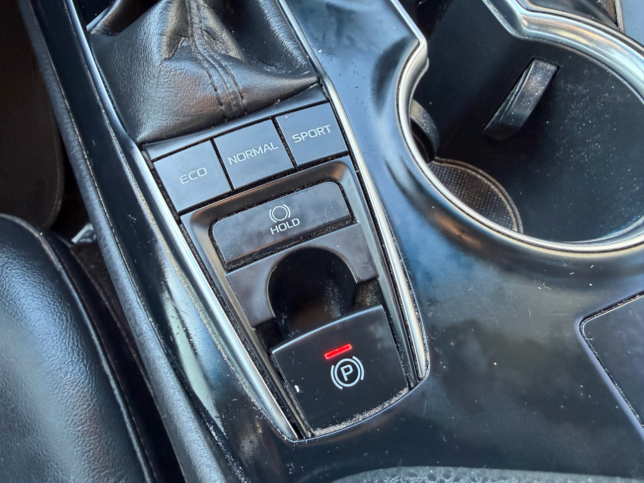 Toyota Camry XLE Auto (Natl) 2018