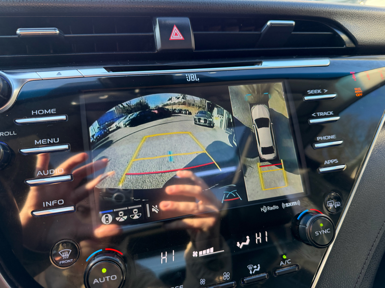 Toyota Camry XLE Auto (Natl) 2018