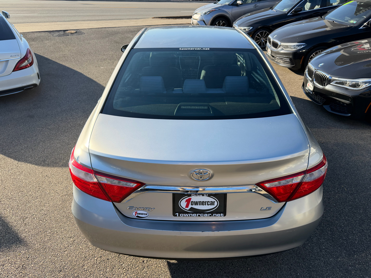 Toyota Camry 4dr Sdn I4 Auto LE (Natl) 2015