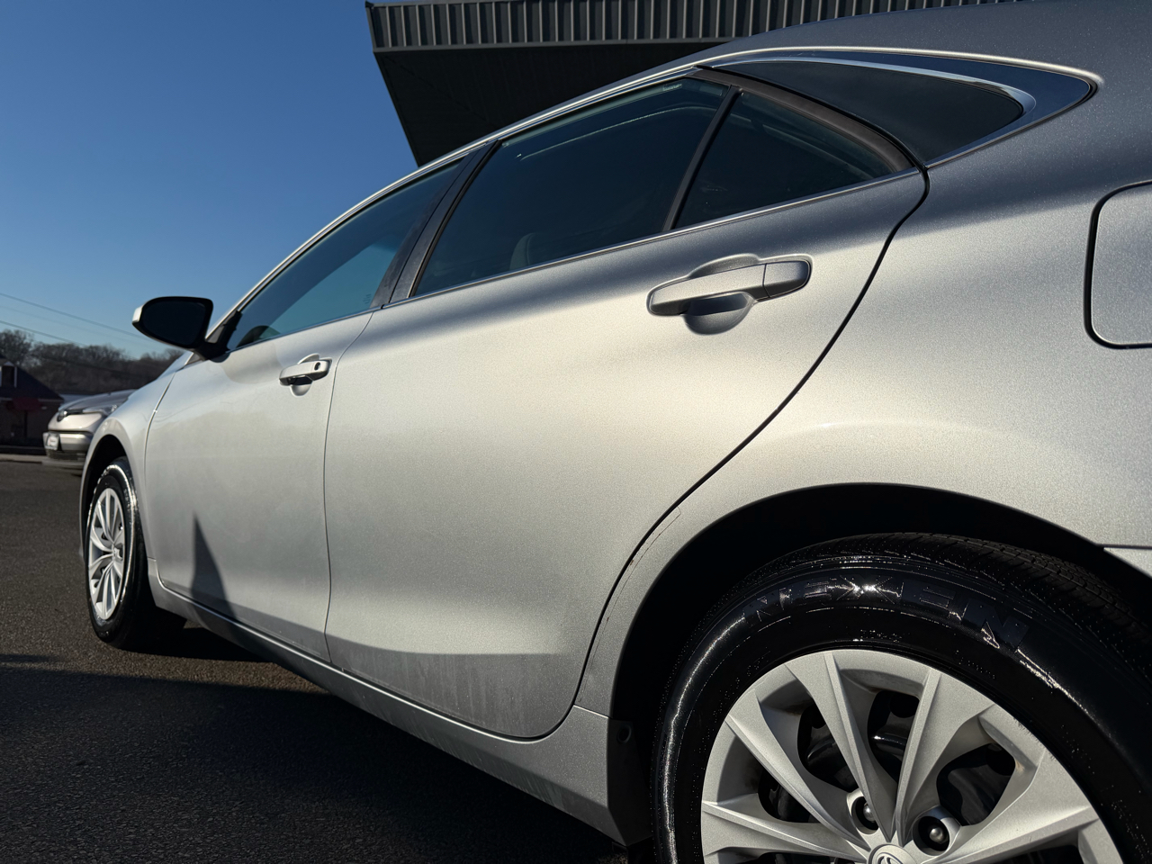 Toyota Camry 4dr Sdn I4 Auto LE (Natl) 2015