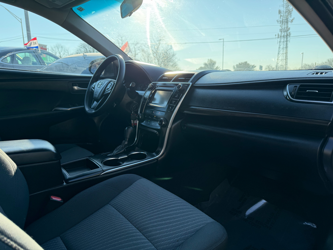 Toyota Camry 4dr Sdn I4 Auto LE (Natl) 2015