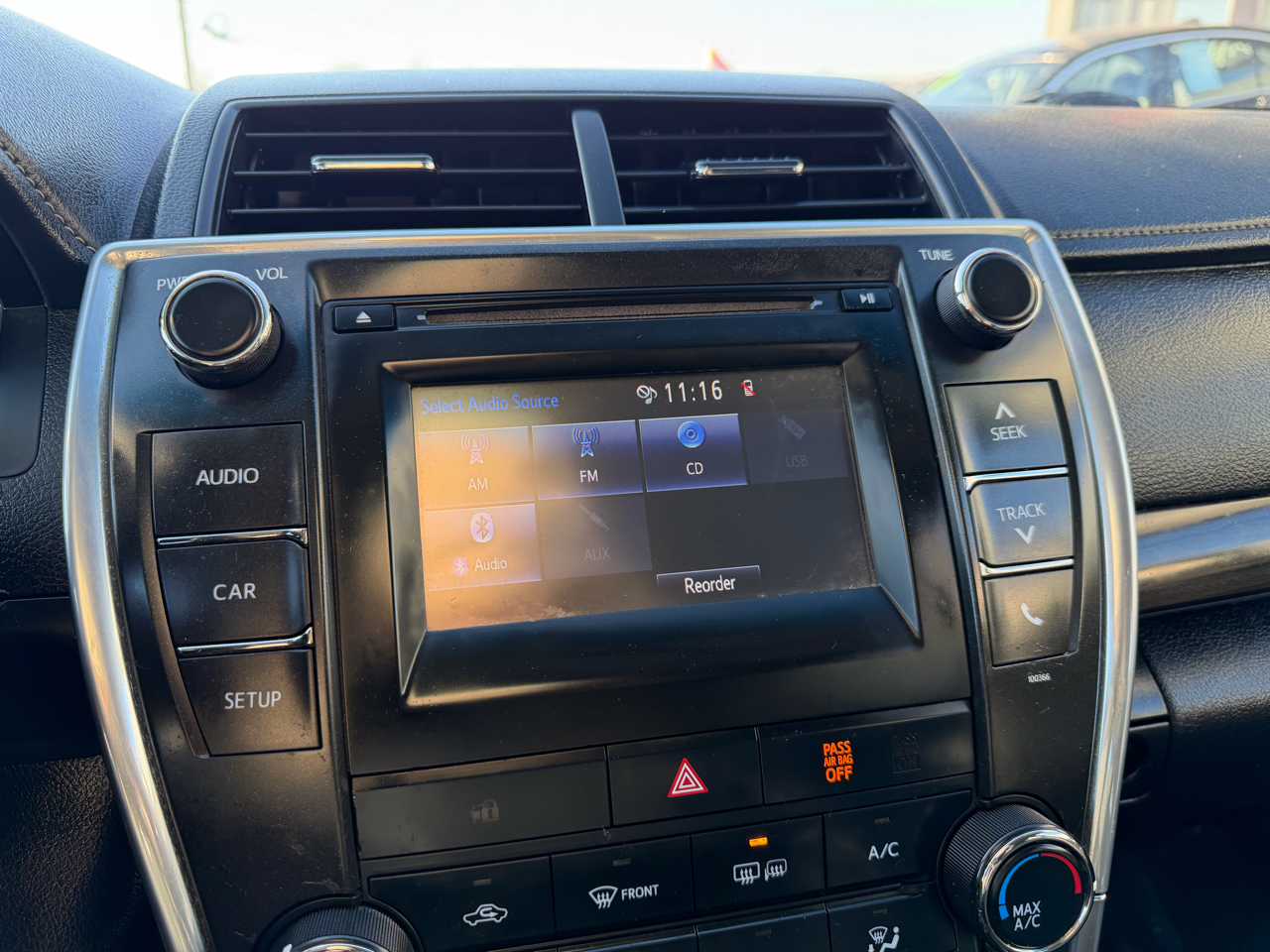 Toyota Camry 4dr Sdn I4 Auto LE (Natl) 2015