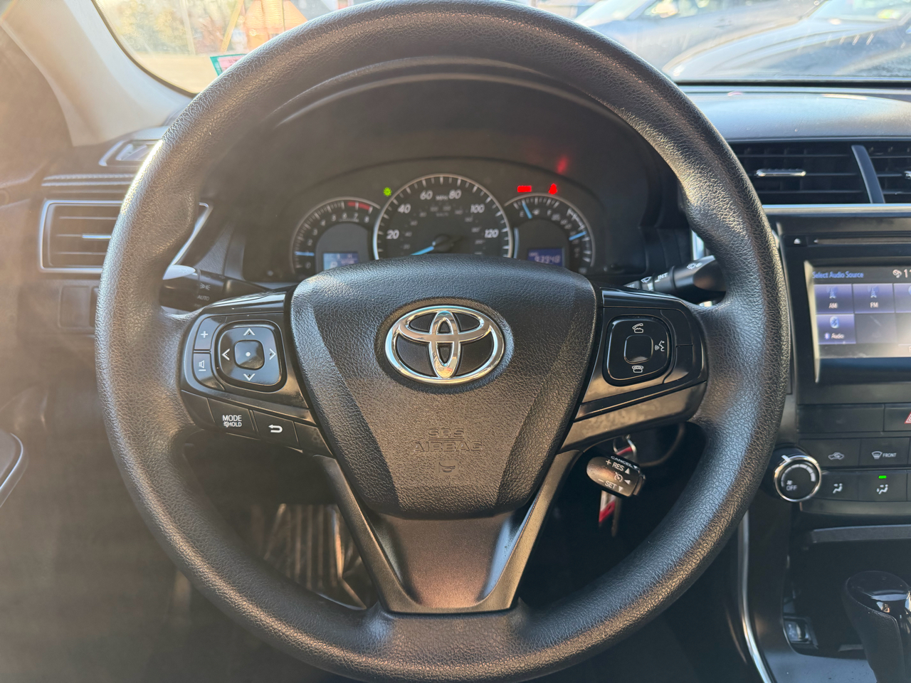 Toyota Camry 4dr Sdn I4 Auto LE (Natl) 2015