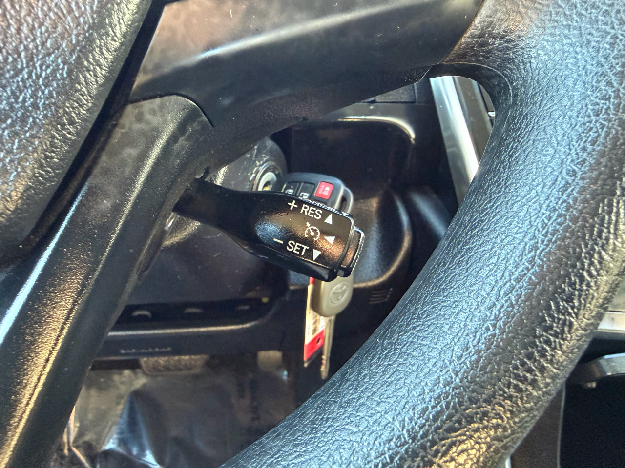 Toyota Camry 4dr Sdn I4 Auto LE (Natl) 2015