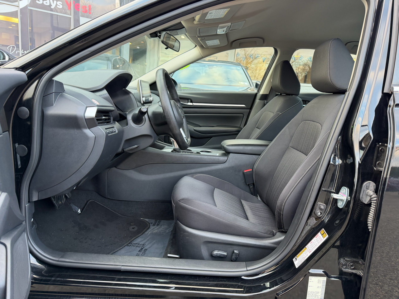 Nissan Altima 2.5 SV Sedan 2022