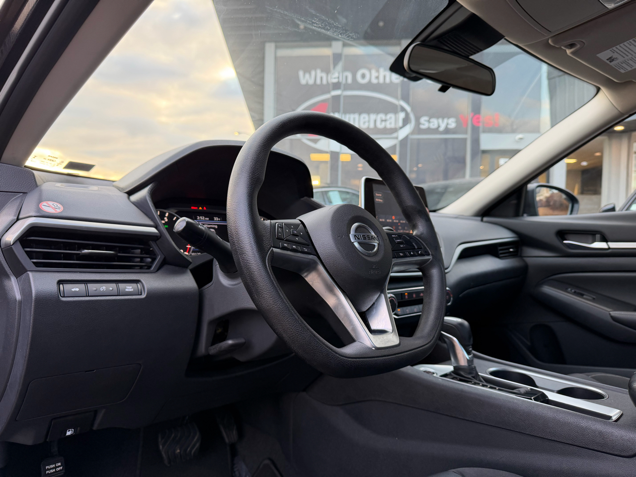 Nissan Altima 2.5 SV Sedan 2022