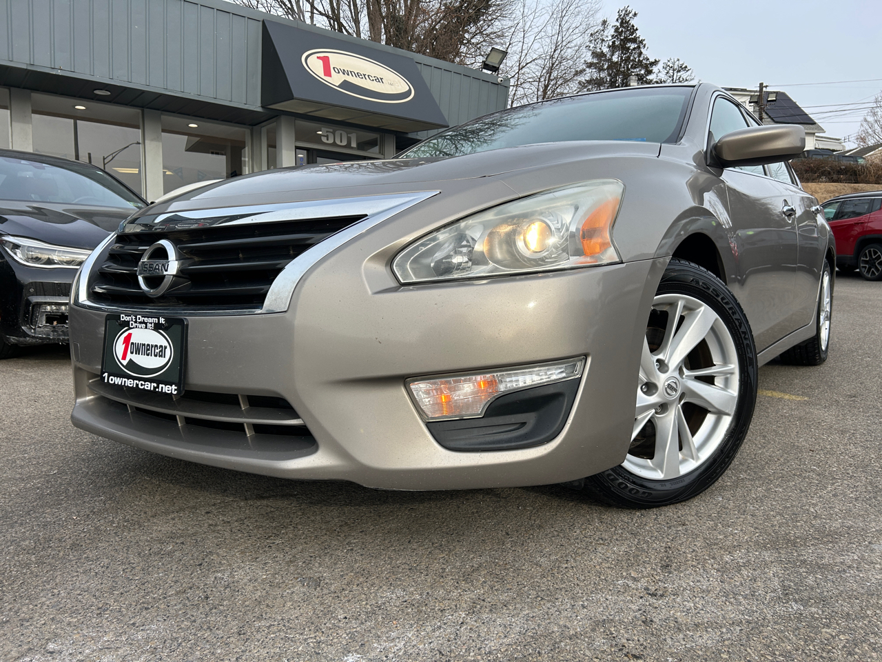 Nissan Altima 4dr Sdn I4 2.5 SV 2014
